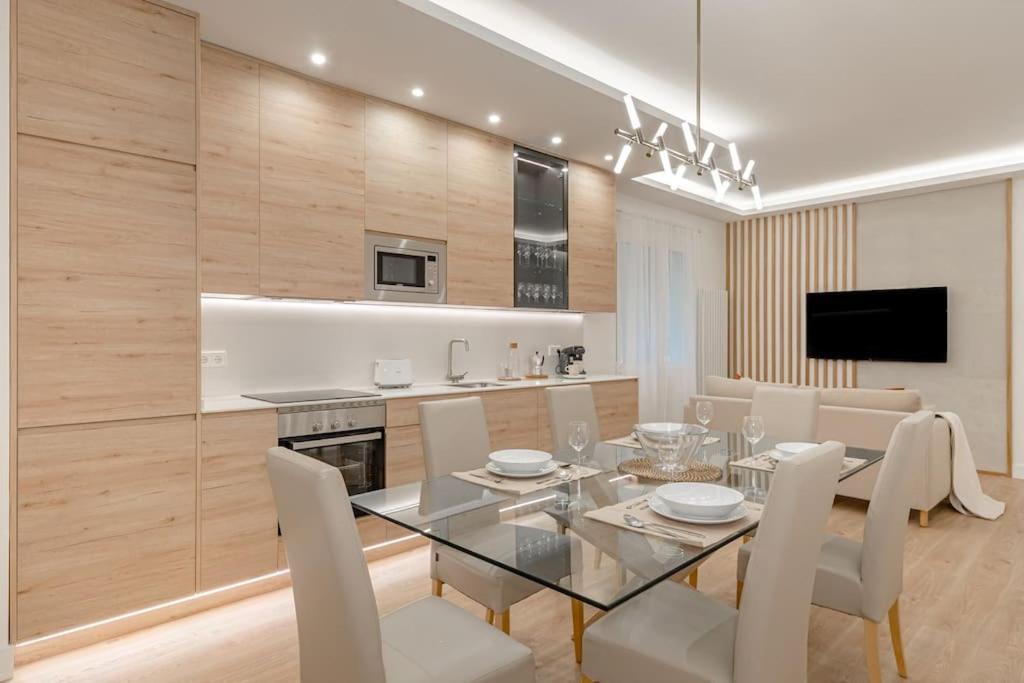 マドリードMalasana XI Calle Manuela Malasana 3Br 3Bhアパートメント エクステリア 写真