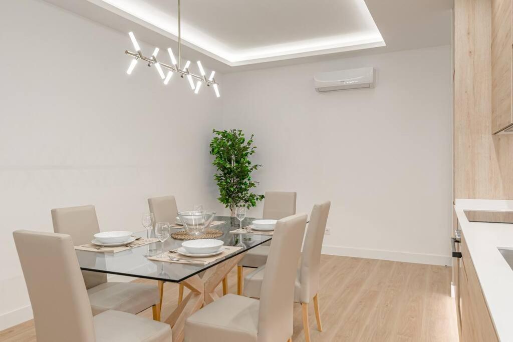 マドリードMalasana XI Calle Manuela Malasana 3Br 3Bhアパートメント エクステリア 写真