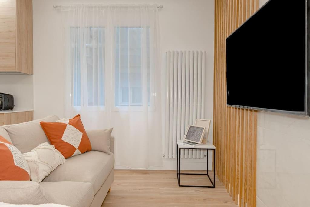 マドリードMalasana XI Calle Manuela Malasana 3Br 3Bhアパートメント エクステリア 写真