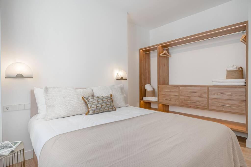 マドリードMalasana XI Calle Manuela Malasana 3Br 3Bhアパートメント エクステリア 写真